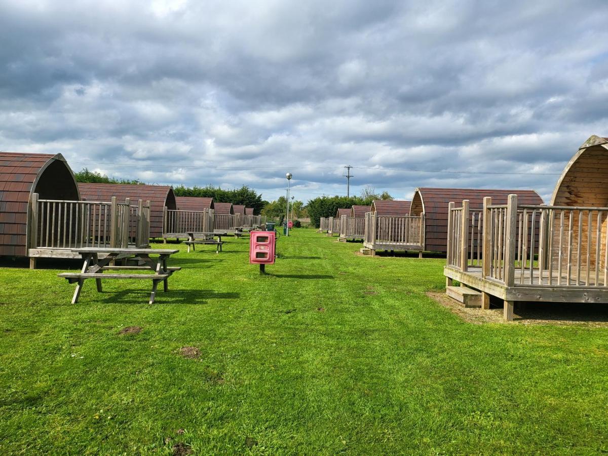 لينكولن Rustic Pods Riverview Holiday Park المظهر الخارجي الصورة
